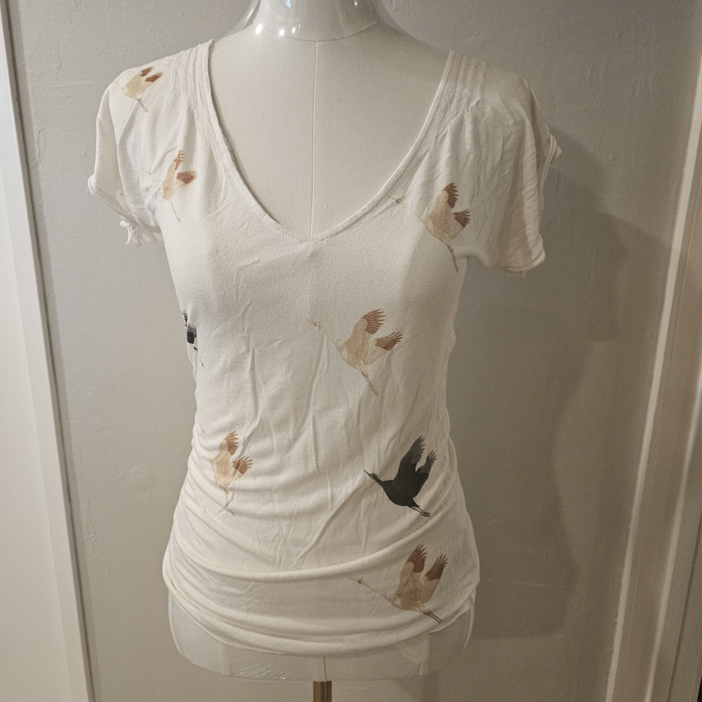 Chic White Bird Print Tee